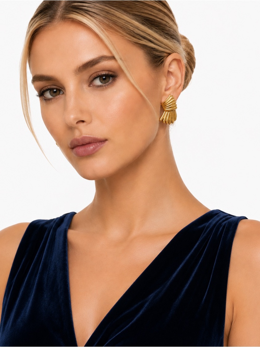 Vintage Napier Gold Tone Fan Statement Earrings 80s Pierced Ribbed Wing